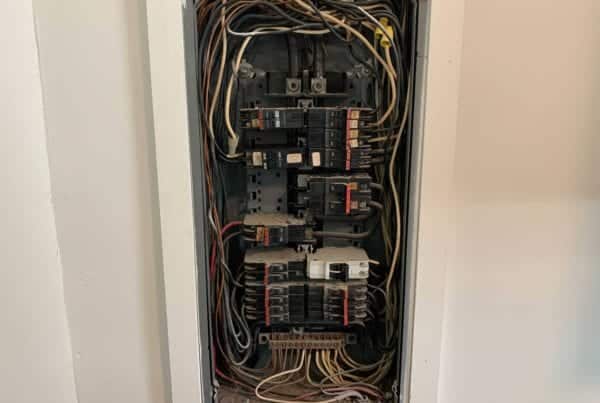 Split bus panel