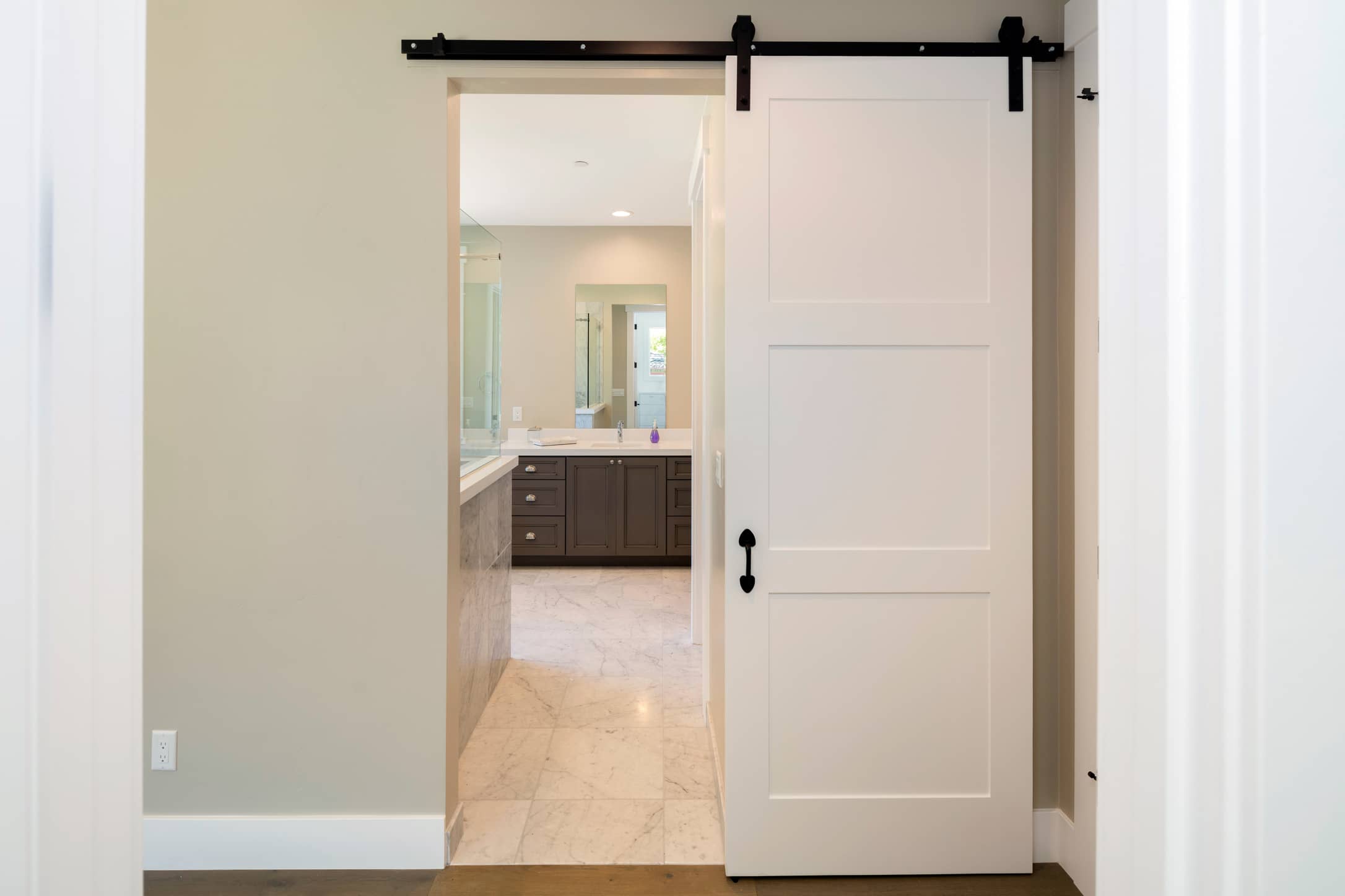 Why a Homeowner Needs Interior Hollow Core Doors