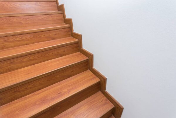 Laminate flooring on a stair case.