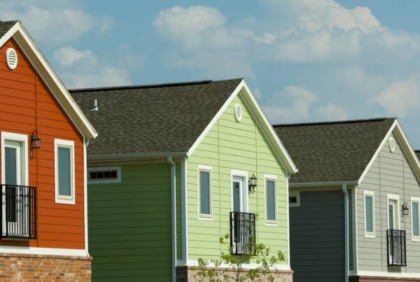 Hip roof vs gable roof